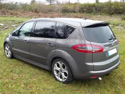 Marrón Usado 2013 Ford S-MAX Titanium Monovolumen | 13.990 € (Caro)