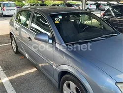 Gris / plata Usado 2003 Opel Signum Familiar | 2899 €