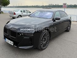 Negro Usado 2025 BMW 740 Comfort Edition Berlina | 131.900 €