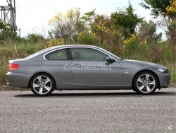 Gris / plata Usado 2007 BMW 330 Coupe | 12.000 € (Un poco caro)