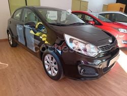 Negro Usado 2013 Kia Rio Berlina | 6490 € (Un poco caro)