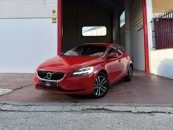 Rojo Usado 2018 Volvo V40 Momentum Familiar | 14.990 € (Un poco caro)