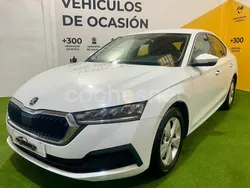 Blanco Usado 2021 Skoda Octavia Ambition Berlina | 16.990 € (Super precio)