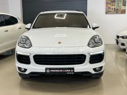 Blanco Usado 2015 Porsche Cayenne S E-Hybrid SUV | 40.990 € (Un poco caro)