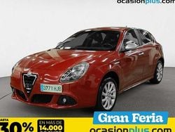 Rojo Usado 2012 Alfa Romeo Giulietta Distinctive Utilitario | 4000 €