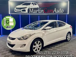 Blanco Usado 2013 Hyundai Elantra Comfort Berlina | 8490 €