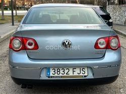 Gris / plata Usado 2006 VW Passat Highline Berlina | 3900 € (Precio justo)