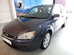 Azul Usado 2005 Ford Focus Titanium Berlina | 2480 € (Precio justo)
