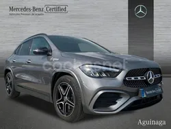 Gris / plata Usado 2023 Mercedes GLA200 SUV | 44.890 €