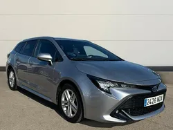 Gris / plata Usado 2023 Toyota Corolla Active Familiar | 24.000 € (Precio justo)