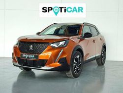 Naranja Usado 2023 Peugeot 2008 Allure SUV | 19.900 € (Un poco caro)