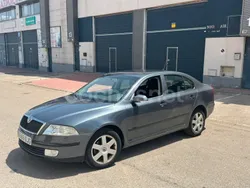 Gris / plata Usado 2008 Skoda Octavia Berlina | 2490 € (Buen precio)