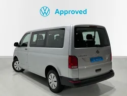 Gris plata Usado 2024 VW Caravelle Comfortline Monovolumen | 38.450 € (Precio justo)