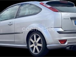 Gris / plata Usado 2005 Ford Focus Sport Berlina | 2250 € (Caro)