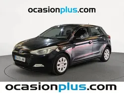 Negro Usado 2016 Hyundai i20 Utilitario | 8400 € (Precio justo)