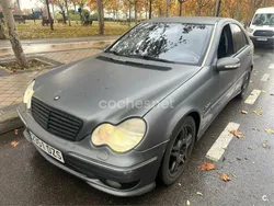 Gris / plata Usado 2002 Mercedes C32 AMG AMG Berlina | 11.000 €