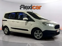 Blanco Usado 2018 Ford Tourneo Courier Ambiente Monovolumen | 10.490 € (Precio justo)