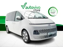 Creamy white Usado 2022 Hyundai Staria Van | 41.500 € (Un poco caro)