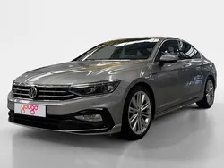 Gris / plata Usado 2020 VW Passat R-line Berlina | 22.990 € (Precio justo)