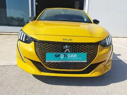 Amarillo Usado 2021 Peugeot e-208 GT Utilitario | 18.100 € (Precio justo)