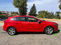 Rojo Usado 2016 Volvo V40 Kinetic Berlina | 10.500 € (Precio justo)