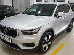 Gris / plata Usado 2018 Volvo XC40 Momentum SUV | 26.500 € (Un poco caro)