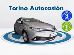 Gris / plata Usado 2019 Toyota Auris Hybrid Business Edition Berlina | 17.990 € (Precio justo)