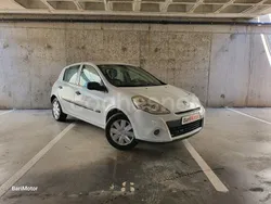 Blanco Usado 2011 Renault Clio II Authentique Berlina | 5280 € (Precio justo)