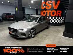 Gris / plata Usado 2021 Volvo S60 R-Design Berlina | 27.850 € (Super precio)