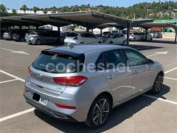 Gris / plata Usado 2024 Hyundai i30 Berlina | 19.000 € (Precio justo)