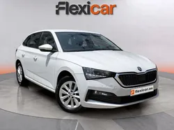 Blanco Usado 2023 Skoda Scala Ambition Utilitario | 15.890 € (Precio justo)