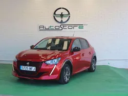 Rojo Usado 2023 Peugeot e-208 Allure Utilitario | 17.880 € (Buen precio)