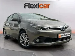 Beige Usado 2017 Toyota Auris Hybrid Active Utilitario | 16.190 € (Precio justo)