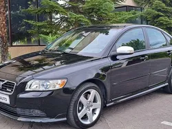 Negro Usado 2008 Volvo S40 Momentum Berlina | 8300 €
