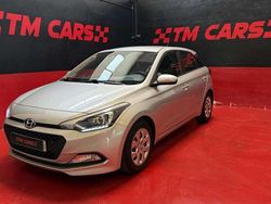 Gris Usado 2015 Hyundai i20 Utilitario | 8499 € (Precio justo)