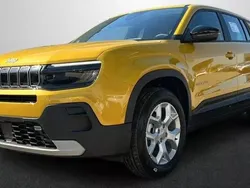 Negro Nuevo 2024 Jeep Avenger Altitude SUV | 24.299 € (Un poco caro)