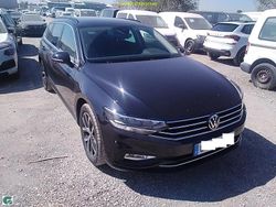 Gris Usado 2021 VW Passat Executive Familiar | 14.400 € (Precio justo)