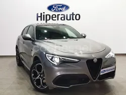 Gris / plata Usado 2020 Alfa Romeo Stelvio Veloce SUV | 37.900 € (Caro)
