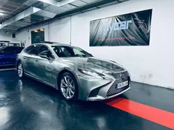 Beige Usado 2020 Lexus LS500h Luxury Line Berlina | 78.990 €
