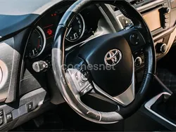 Beige Usado 2013 Toyota Auris Active Berlina | 8900 € (Caro)