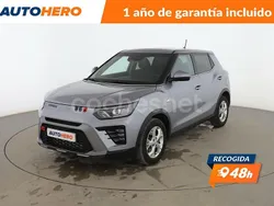 Gris / plata Usado 2024 Ssangyong Tivoli SUV | 17.599 € (Precio justo)