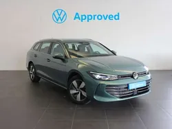 Verde Usado 2024 VW Passat Business Familiar | 36.300 €