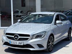 Gris / plata Usado 2016 Mercedes CLA200 Shooting Brake Urban Familiar | 16.999 € (Precio justo)