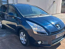 Azul Usado 2010 Peugeot 5008 Monovolumen | 2550 €