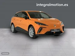 Naranja Usado 2023 MG MG4 EV Luxury Utilitario | 32.000 €