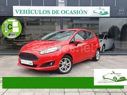 Rojo Usado 2015 Ford Fiesta Trend Utilitario | 7900 € (Precio justo)