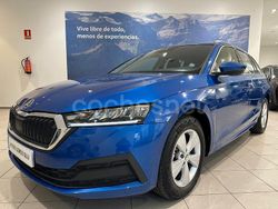 Azul Usado 2022 Skoda Octavia Ambition Familiar | 20.900 € (Precio justo)