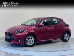 Rojo Usado 2024 Toyota Yaris Edition Berlina | 18.000 € (Buen precio)