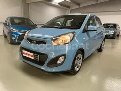 Azul Usado 2014 Kia Picanto Utilitario | 7900 € (Un poco caro)