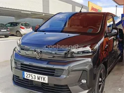Gris / plata Usado 2025 Peugeot Traveller Business-Line Monovolumen | 42.500 € (Caro)
